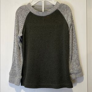 Rumi + Ryder Cozy Two-Tone Sweater - Black and Gray 2T